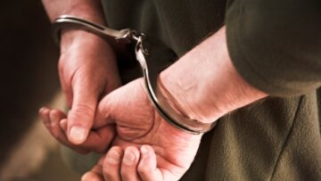 Είχε στην πλάτη του οκτώ καταδίκες και δύο βουλεύματα!