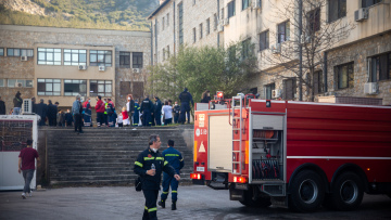Φωτιά στο «Παπανικολάου»: «Είναι σαν να έπεσε βόμβα», δήλωσε ο διευθυντής της κλινικής Covid