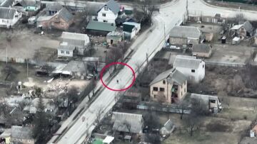 Ουκρανία: Βίντεο από UAV κατέγραψε τον θάνατο άμαχου ποδηλάτη από ρωσικά πυρά στην Μπούτσα