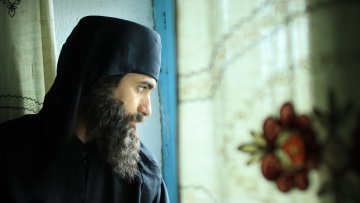 Άγιος Παΐσιος: Το τελευταίο επεισόδιο του πρώτου κύκλου συγκίνησε τους τηλεθεατές και κατέκτησε την κορυφή της τηλεθέασης