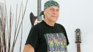 Γιώργος Γιαννόπουλος - Η 16χρονη-θύμα σεξουαλικής κακοποίησης από τον γνωστό ντράμερ «σπάει» τη σιωπή της: «Θυμάμαι ακόμη τη μυρωδιά του σπιτιού του»