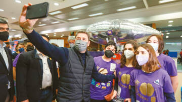 Η εκλογική στρατηγική του ΚΙ.ΝΑΛ.: Οι «κόκκινες γραμμές» Ανδρουλάκη στα σενάρια συνεργασίας 