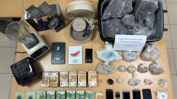 Πύργος: Εξαρθρώθηκε σπείρα που διακινούσε σκληρά ναρκωτικά στην Ηλεία - Κατασχέθηκαν δυο κιλά ηρωίνη και €113.700