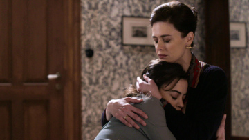 Οι «Άγριες Μέλισσες» έρχονται και αυτή την εβδομάδα με επεισόδια που θα καθηλώσουν