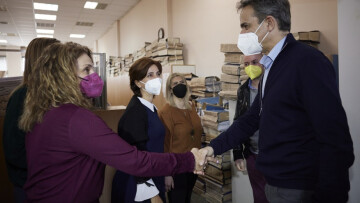 Ο Μητσοτάκης «βγαίνει από αριστερά» για το κοινωνικό προφίλ της ΝΔ