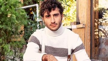 Γιάννης Βασιλώττος: «Ίσως το τέλος των Αγριών Μελισσών να μην έχει γραφτεί ακόμα»