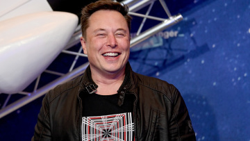 Ελον Μασκ: Οι δορυφόροι του εμπόδισαν τους Ρώσους να χακάρουν τα ουκρανικά δίκτυα