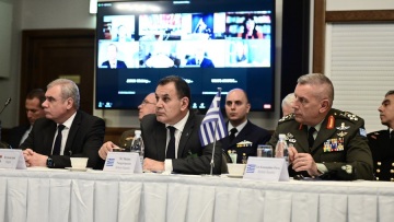 Παναγιωτόπουλος από την αεροπορική βάση «Ramstein»: Η ρωσική εισβολή υπονομεύει την ευρωπαϊκή ασφάλεια