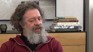 Γιάννης Τσορτέκης: «Ένας ηθοποιός πρέπει να γουστάρει παράφορα ό,τι κάνει»