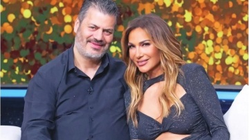 Μανώλης Κονταρός σε Δέσποινα Βανδή: «Όλος ο κόσμος με ρωτά αν θα σε στεφανώσω»