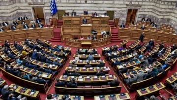 Στη Βουλή κατατέθηκε η Αμυντική Συμφωνία Ελλάδας - ΗΠΑ