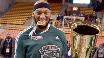 Έντριαν Πέιν, o δολοφονημένος γίγαντας με τη μεγάλη καρδιά