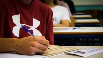 Πανελλαδικές εξετάσεις - Μηχανογραφικό: Νωρίτερα η εισαγωγή των υποψηφίων με σοβαρές παθήσεις