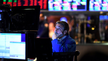 Θετικό momentum στη Wall Street: Ρεκόρ για τον Nasdaq, κοντά σε νέα υψηλά ο S&P 500
