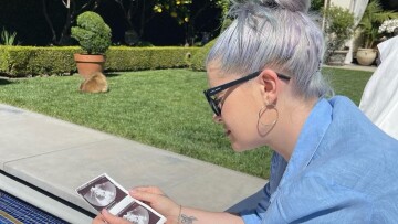 Κέλι Όσμπορν: Ανακοίνωσε την εγκυμοσύνη της με φωτογραφίες από το υπερηχογράφημα