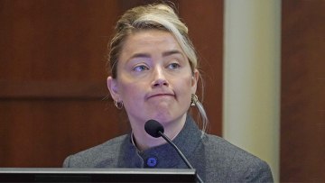 Δίκη Ντεπ-Χερντ: Η προσπάθεια της ηθοποιού να αποδείξει, ότι δεν ήταν δικά της τα περιττώματα στο κρεβάτι του Ντεπ