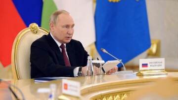 Ο Πούτιν περιτριγυρίζεται συνεχώς από γιατρούς, αποκαλύπτει Βρετανός πρώην πράκτορας