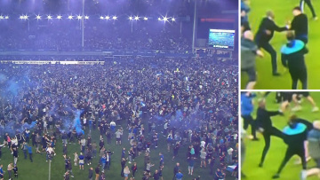 Έβερτον - Κρίσταλ Πάλας: Χαμός στον αγώνα - Ο Πατρίκ Βιεϊρά κλώτσησε οπαδό