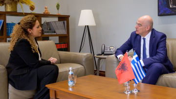 Δένδιας: Ζήτημα Τσάμηδων έθεσε η Αλβανίδα υπουργός Εξωτερικών - Η ξεκάθαρη απάντηση που έλαβε 