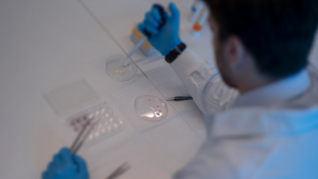 Ευλογιά των πιθήκων: Παγκόσμια ανησυχία, συστάσεις σε ΕΕ και ΗΠΑ για νέα εμβόλια