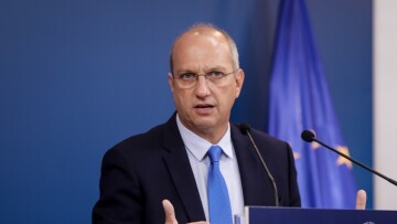 Οικονόμου: Ανιστόρητες και απαράδεκτες οι δηλώσεις Τσαβούσογλου