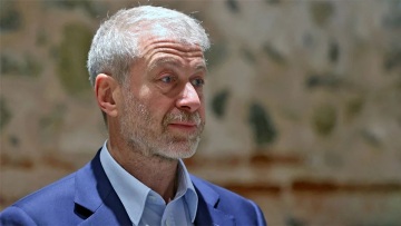  Οι ΗΠΑ κατηγορούν τον Ρομάν Αμπράμοβιτς για εξαγωγή δύο αεροπλάνων στη Ρωσία χωρίς άδεια 