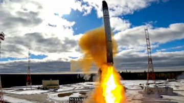 Πόλεμος στην Ουκρανία: Με εκτόξευση του διηπειρωτικού πυραύλου «Satan 2» απειλεί τώρα η Μόσχα Βουλγαρία, Ρουμανία και Μαυροβούνιο