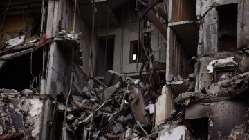 Ουκρανία: Το Χάρκοβο κατασκεύασε σχολικές τάξεις στο Μετρό για να προστατευτούν οι μαθητές από ρωσικούς πυραύλους