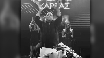 Βασίλης Καρράς - Άγριο ξύλο σε συναυλία του στην Αυστραλία: «Έλα ρε παιδιά, έλεος» φώναζε ο τραγουδιστής