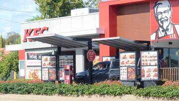 Απίστευτο περιστατικό στη Νεβάδα: Άνδρας μαχαίρωσε εργαζόμενο των KFC, επειδή... νευρίασε για τη σάλτσα που έβαλαν στην παραγγελία του