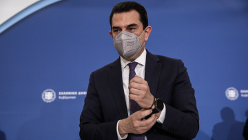 Σκρέκας: «Για το ρεύμα θα απορροφούμε το 85% της αύξησης οριζόντια σε όλους»