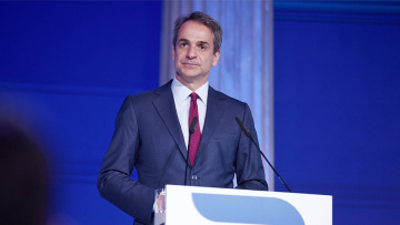 Μητσοτάκης για την επέτειο αποκατάστασης της Δημοκρατίας: Να την προστατέψουμε από το ψέμα και τη δημαγωγία