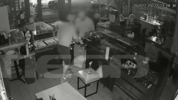 Θεσσαλονίκη: Διαρρήκτες άδειασαν το ταμείο ζαχαροπλαστείου και φεύγοντας πήραν και… παγωτό!
