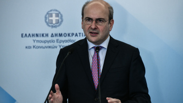 Κατώτατος μισθός - Χατζηδάκης: Κοντά στα 800 ευρώ - Θα αυξηθούν το επίδομα ανεργίας και άλλα 18 επιδόματα