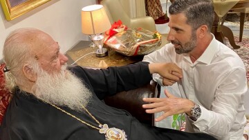Θανάσης Βισκαδουράκης για Αρχιεπίσκοπο Ιερώνυμο: «Για μένα είναι ο μπαμπάς μου, με μεγάλωσε κοντά του»
