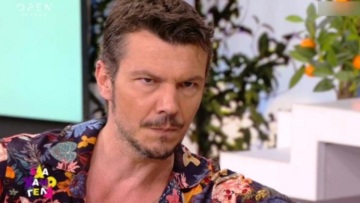 Ιωάννης Παπαζήσης: «Το να μη θες να μιλήσεις για τα προσωπικά σου στις μέρες μας, φαίνεται σαν απαξίωση»