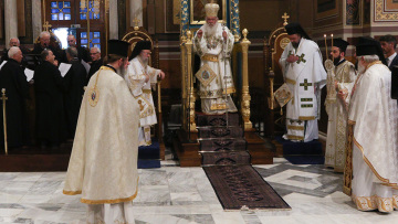 Προσοχή στους αγύρτες και τους ψευδοπροφήτες που παρασύρουν τους πιστούς, προειδοποιεί η Εκκλησία της Ελλάδος