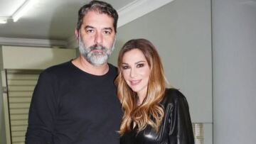 Δέσποινα Βανδή: Ποζάρει στην αγκαλιά του Βασίλη Μπισμπίκη