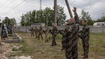 Συνεχίζονται οι φονικές μάχες στο Ντονέτσκ - «Καμία περιοχή δεν είναι ασφαλής» δηλώνει ο Ουκρανός κυβερνήτης
