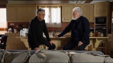 Η γη της ελιάς: Ο Ιάκωβος ανακοινώνει στον Ισίδωρο ότι φεύγει για Ισπανία