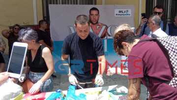 Γιώργος Μαζωνάκης: Μαγείρεψε με τον «Άλλο άνθρωπο» και μοίρασε γεύματα «αγάπης»