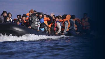 Τουλάχιστον έντεκα μετανάστες νεκροί στα ανοιχτά της Τυνησίας, βυθίστηκε το σκάφος που τους μετέφερε στην Ιταλία