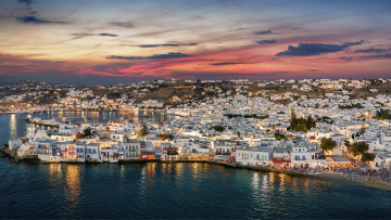 Μύκονος: Επιχείρηση «σκούπα» στα 19 μεγαλύτερα μαγαζιά του νησιού για μπράβους 