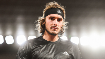 Τσιτσιπάς: Η καθημερινή ρουτίνα για τα μαλλιά του περιλαμβάνει 20 λεπτά χτένισμα, ελαιόλαδο και ρίγανη