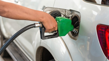 Fuel Pass 2: Πότε ανοίγει η πλατφόρμα για το επίδομα βενζίνης