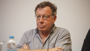 Θάνατος Ηλία Νικολακόπουλου - Αυτόπτης μάρτυρας: Δεν πρόλαβε καλά - καλά να βουτήξει στη θάλασσα και έπαθε ανακοπή 