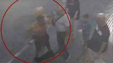 Ο 35χρονος πατέρας προσπάθησε να πνίξει το ενός έτους παιδί του βάζοντας τα δάκτυλά του μέσα στο στόμα του