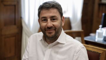 Στον Καναδά για τον Δεκαπενταύγουστο ο Νίκος Ανδρουλάκης