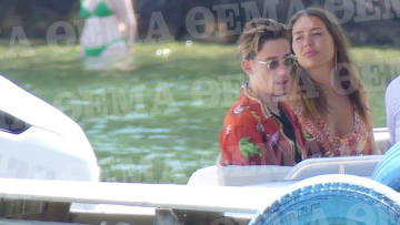 Κώστας Τσιμίκας: Διακοπές στην Σκιάθο των παιδικών του χρόνων - Δείτε βίντεο