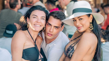 Μύκονος: Οι σταρ του ΝΒΑ, οι τούρτες της Νικόλ, οι selfie του Έρος και τα Miraval με ονοματεπώνυμο